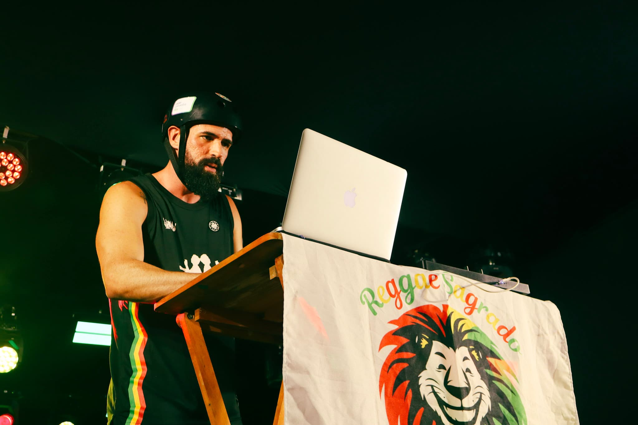 Jubi Roots durante uma apresentação do Reggae Sagrado